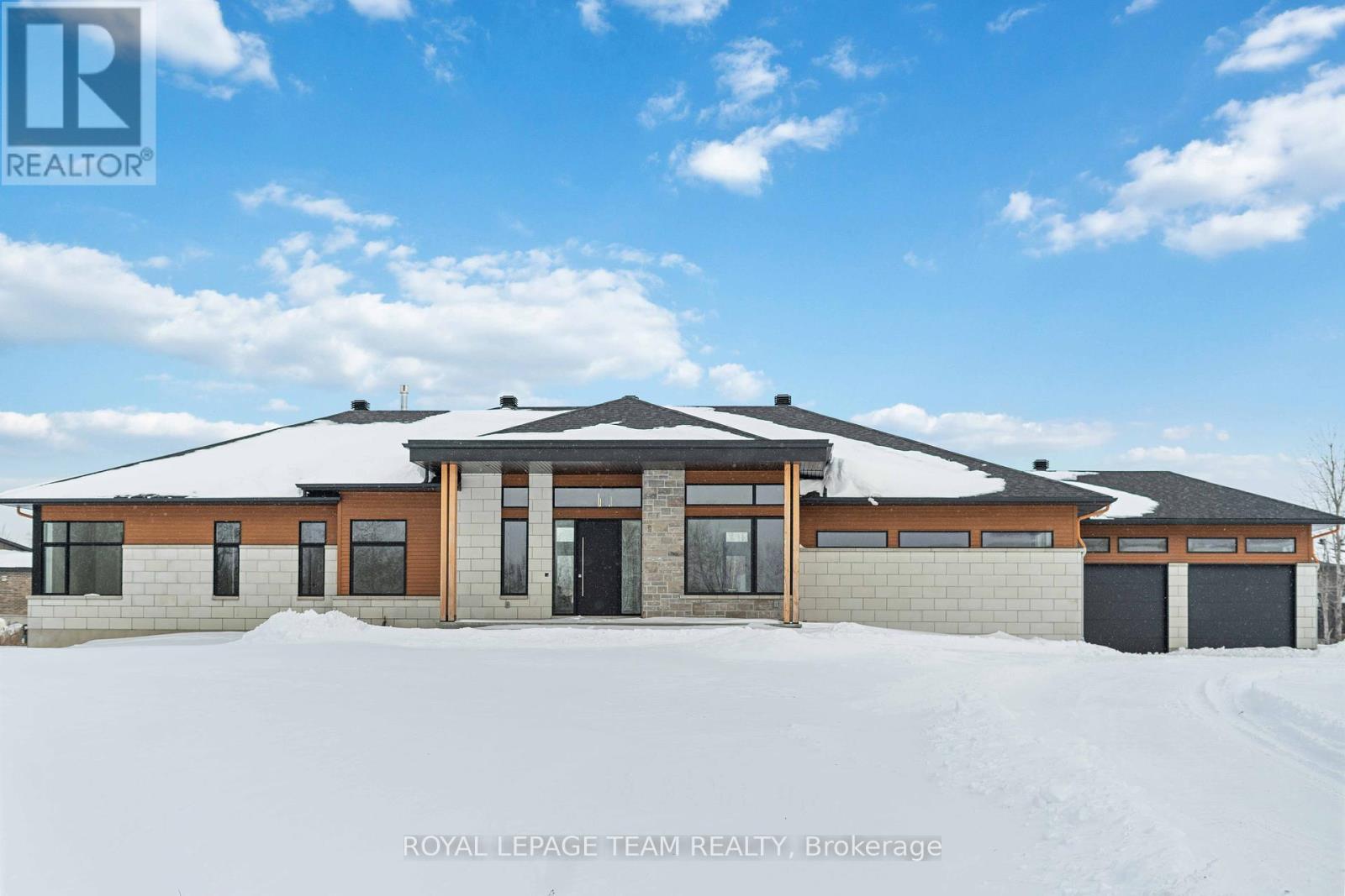 1070 GREEN JACKET CRESCENT