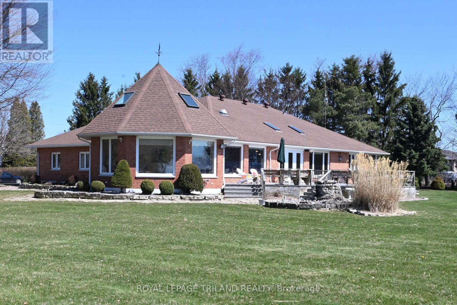 Photo 1 of 33 — 7154 TALBOT TRAIL, Chatham-Kent (Blenheim), ON N0P1A0