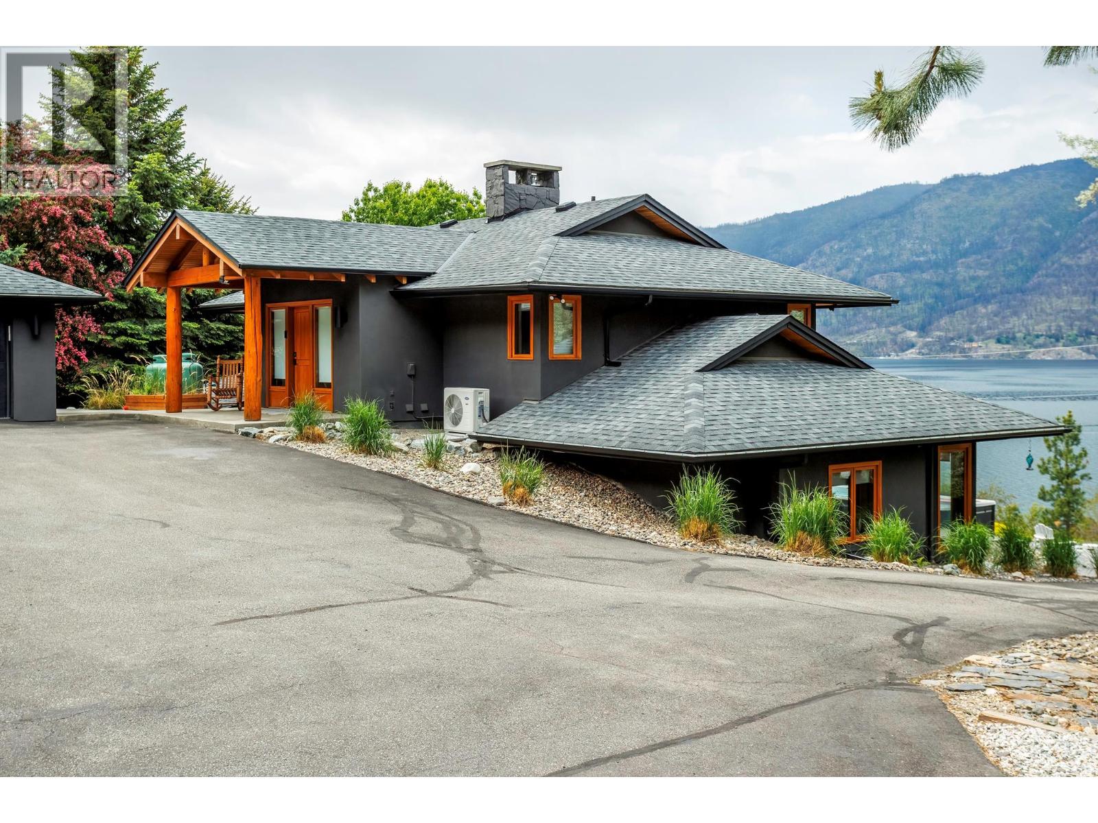 9887 Okanagan Centre Road W