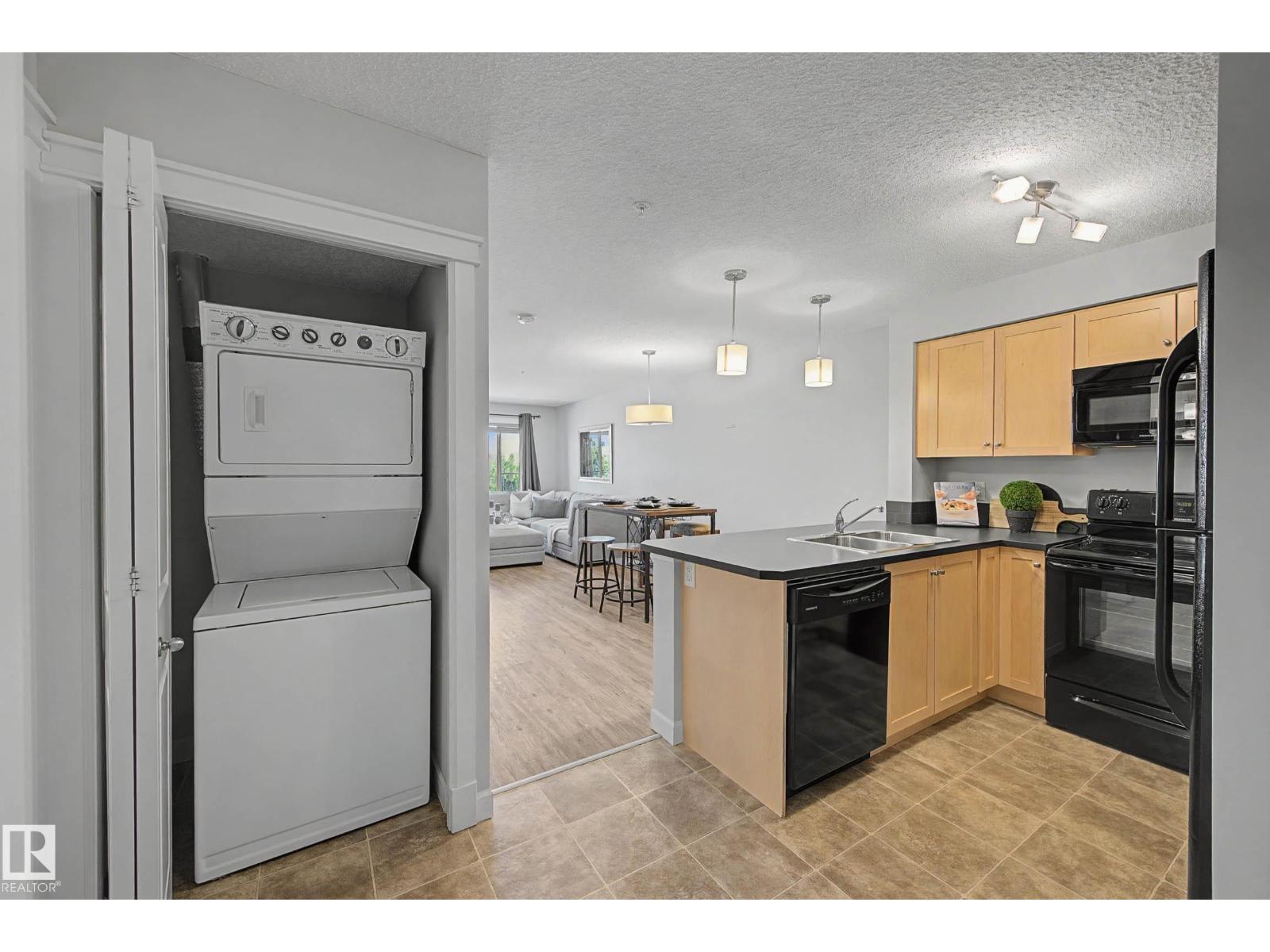 #217 3715 WHITELAW LN NW