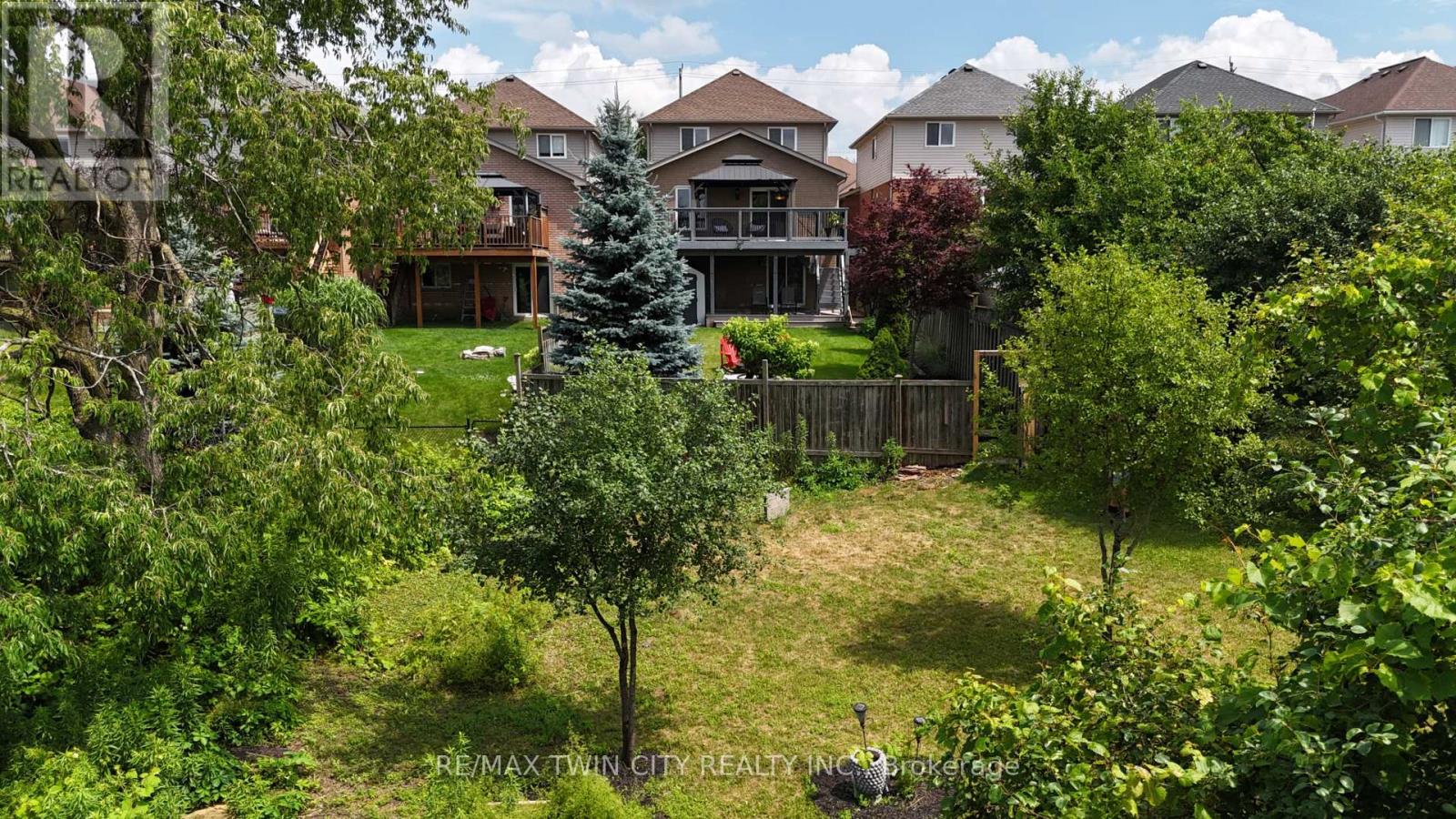 475 DOON SOUTH DRIVE