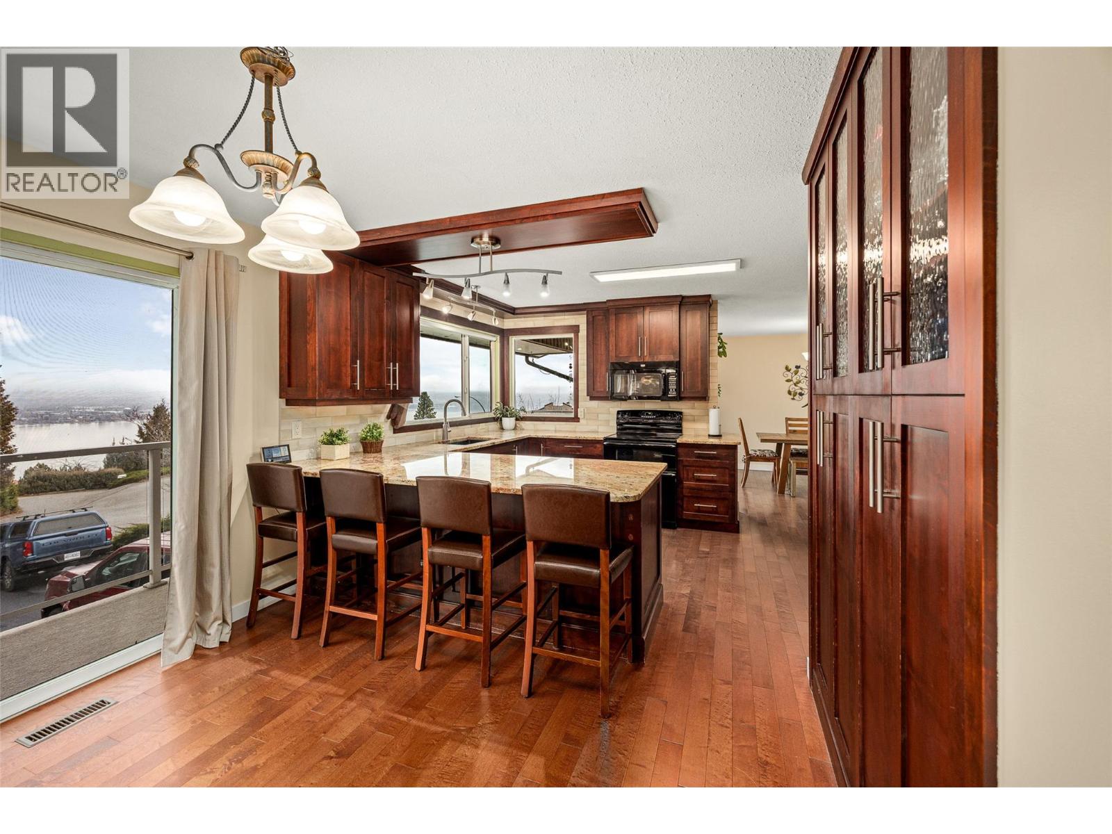 2152 Alexander Place