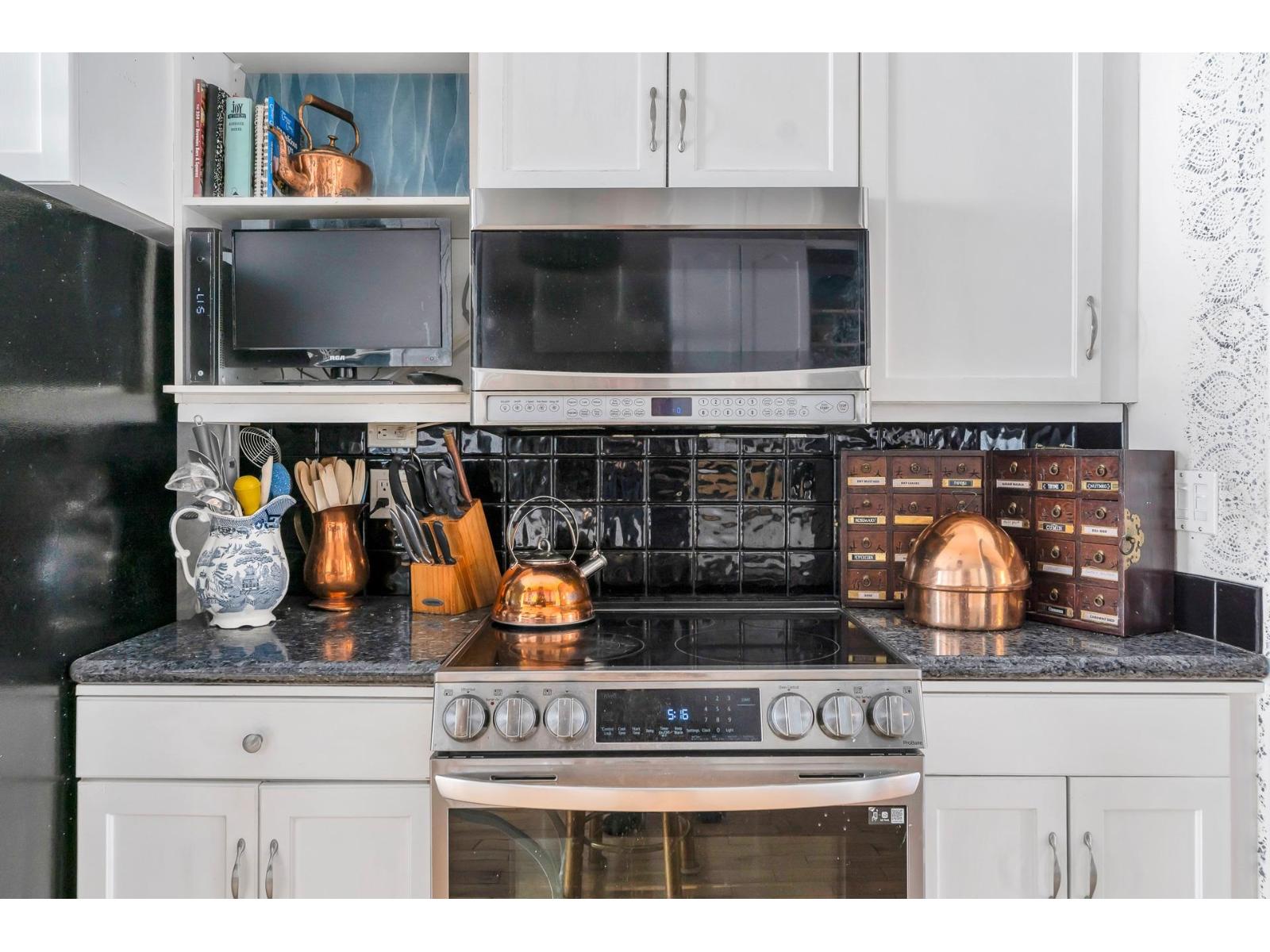 6 7450 HURON STREET|Sardis West Vedder