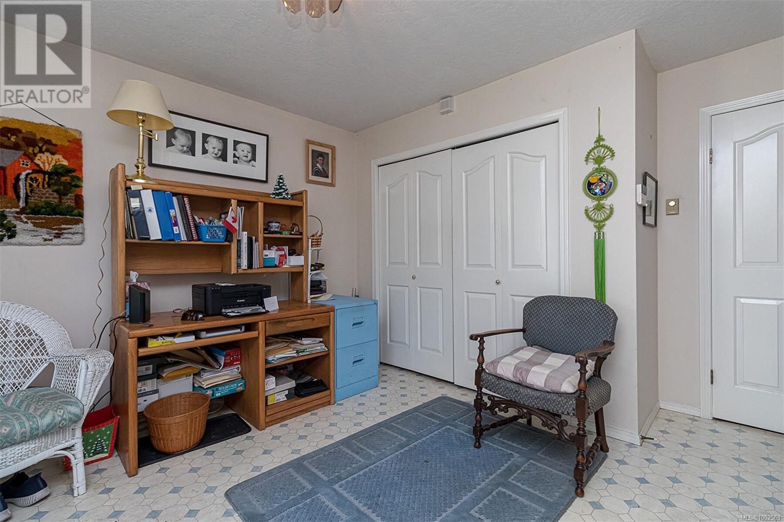 11 6766 Central Saanich Rd