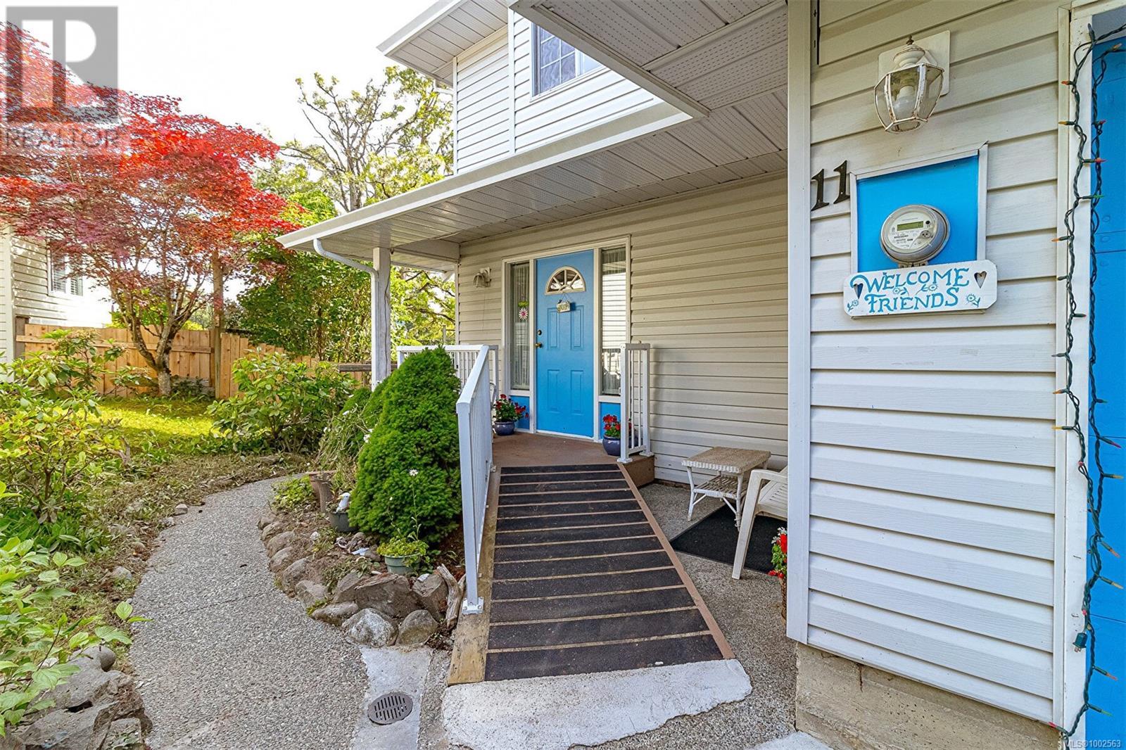 11 6766 Central Saanich Rd