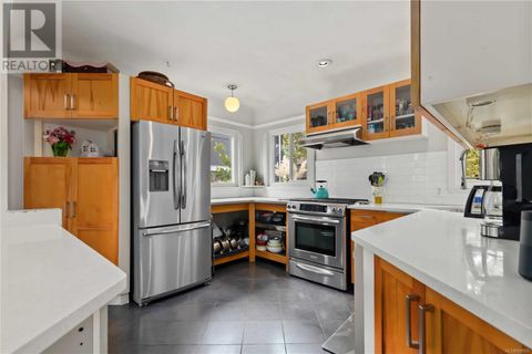 140 Olive St Victoria BC V8S3H3