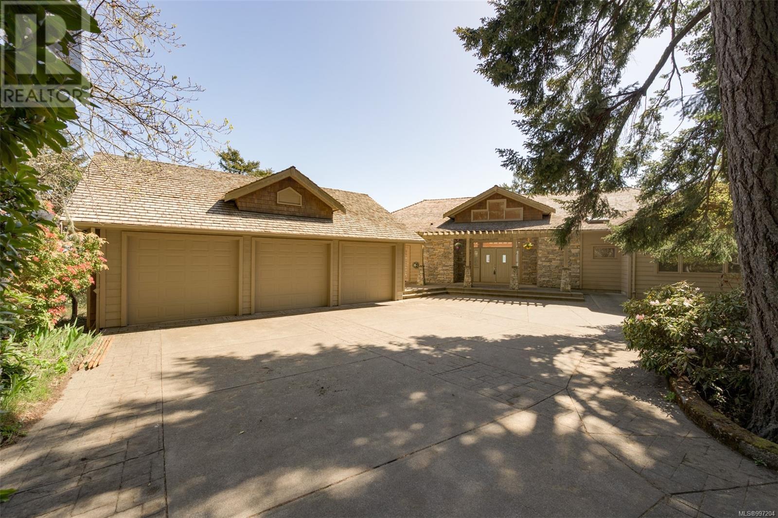 558 Wilderness Pl