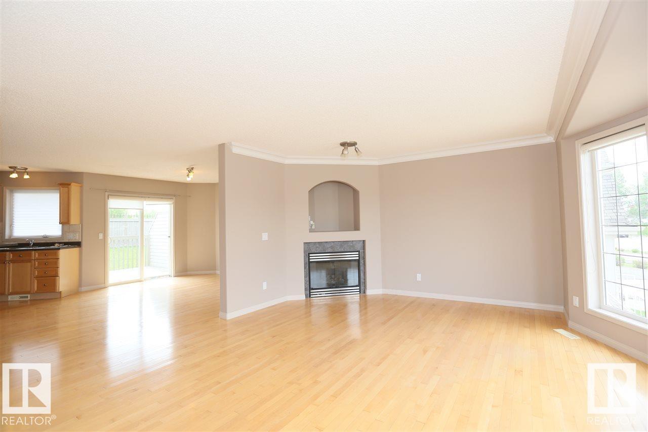 10903 8 AV SW