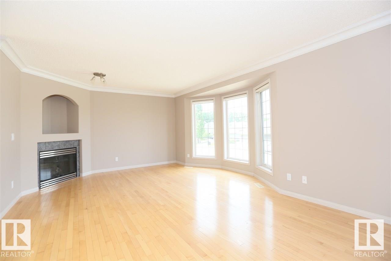 10903 8 AV SW