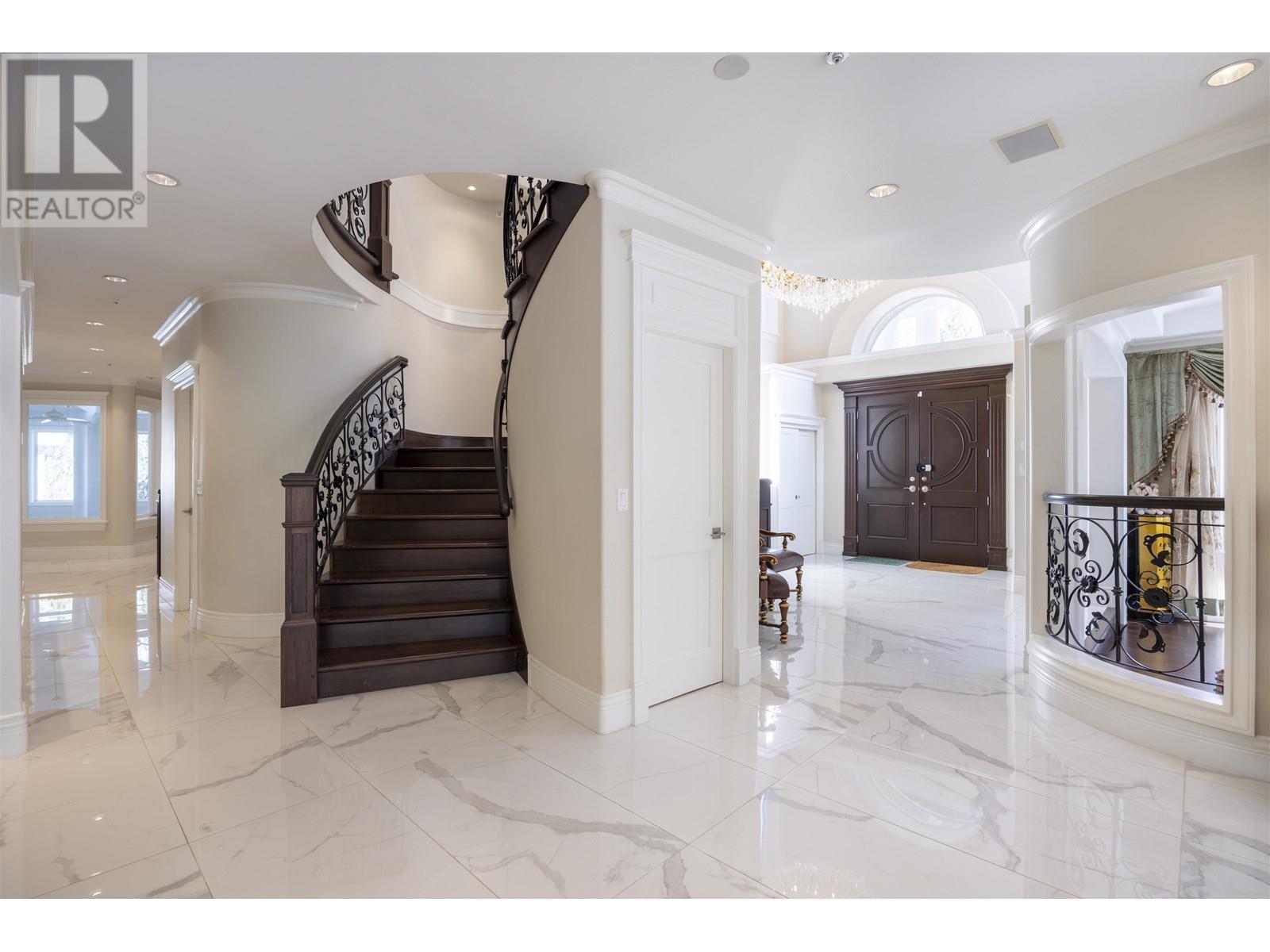 5753 5777 BUCKINGHAM AVENUE