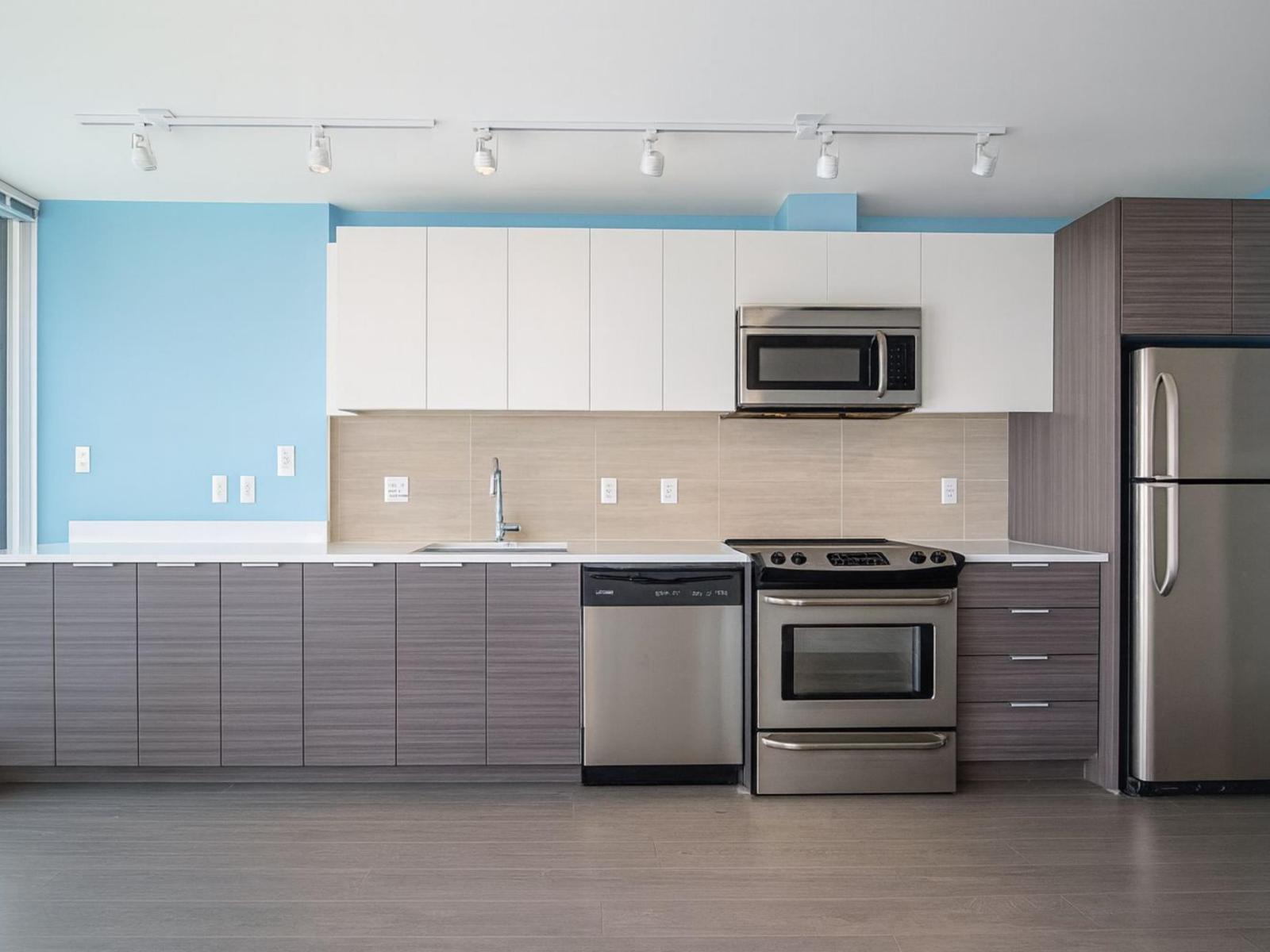 606 13303 CENTRAL AVENUE