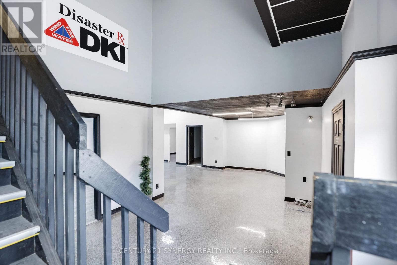 UNIT 2 - 42 UNION STREET