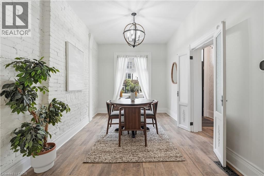 277 MAIN Street W