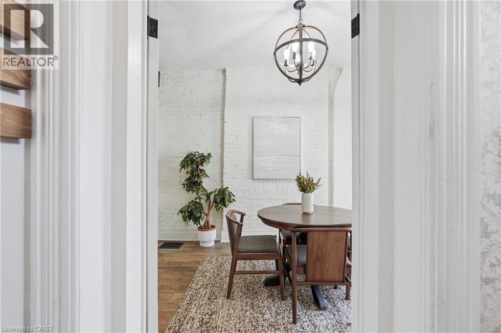277 MAIN Street W