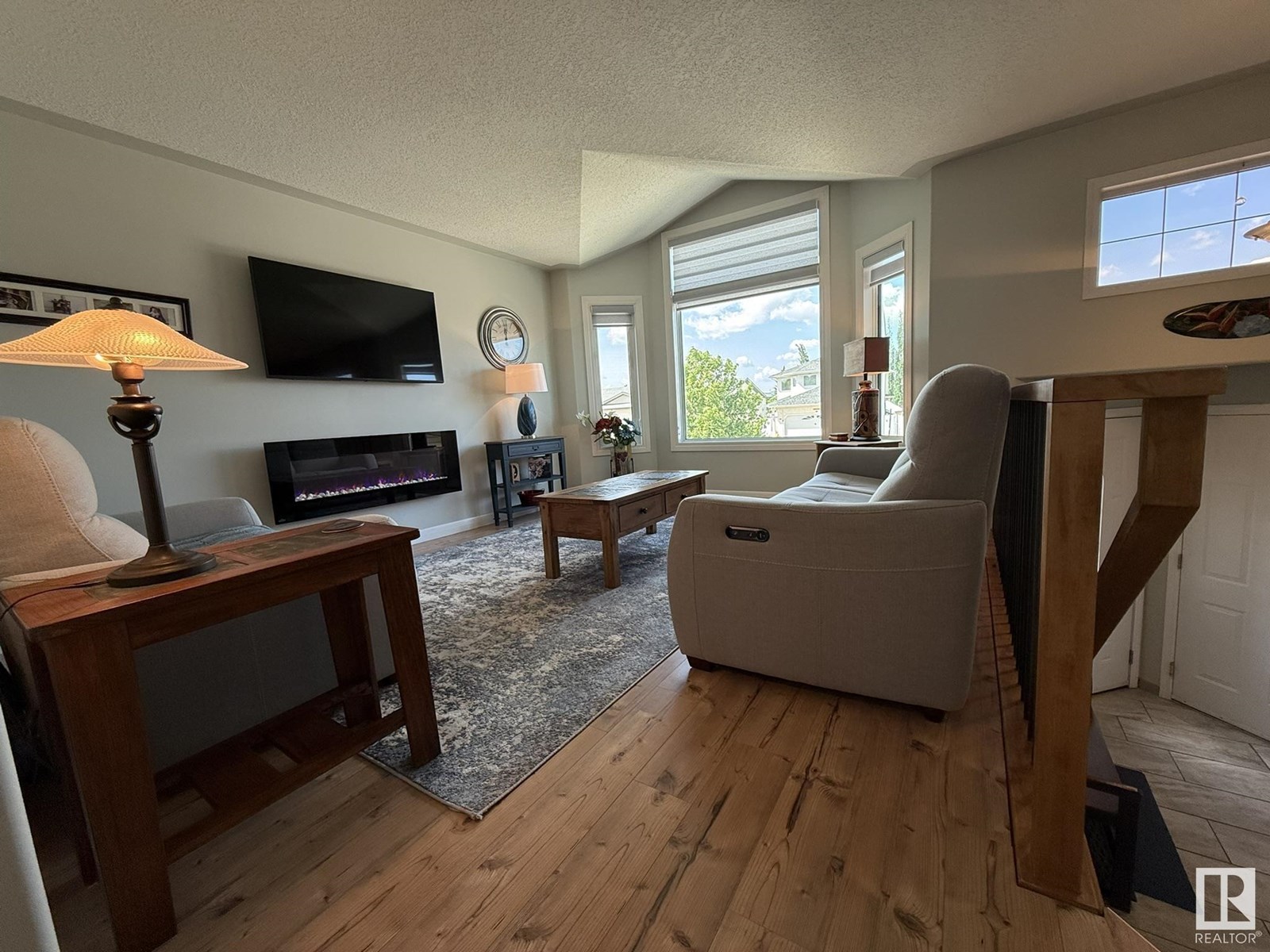 16103 67 ST NW
