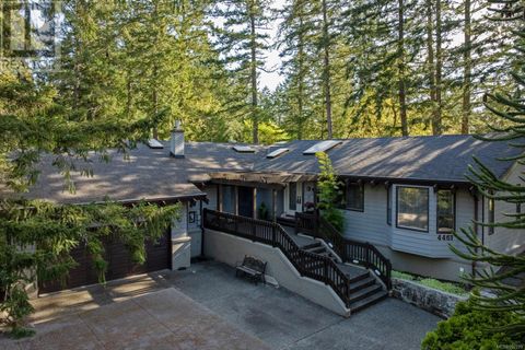 4461 Sunnywood Pl Saanich BC V8X4N5