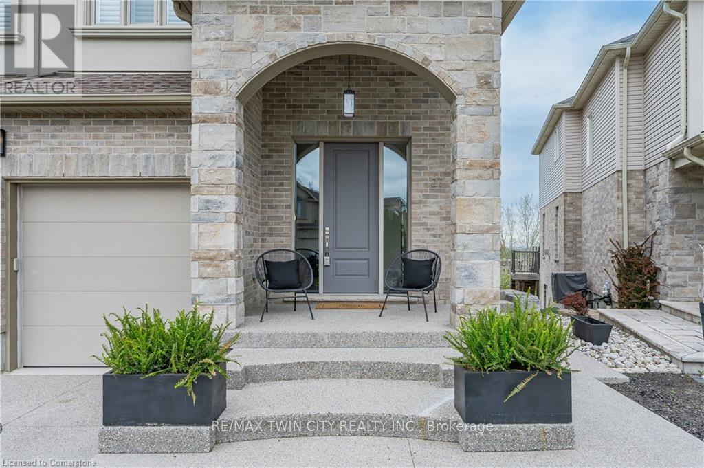 27 MCWILLIAMS COURT