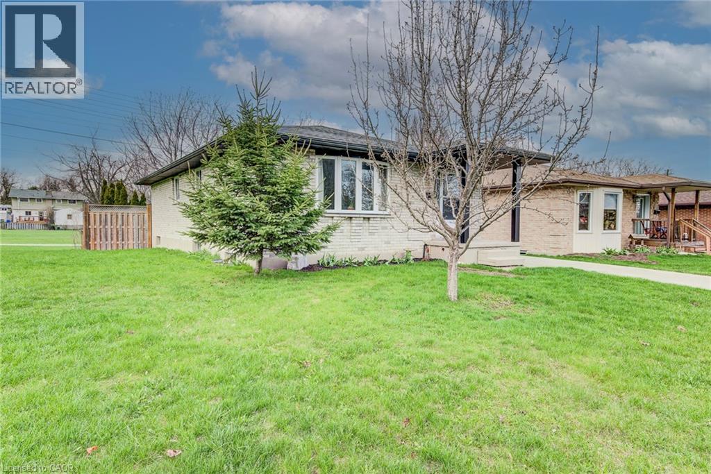 183 DINISON Crescent