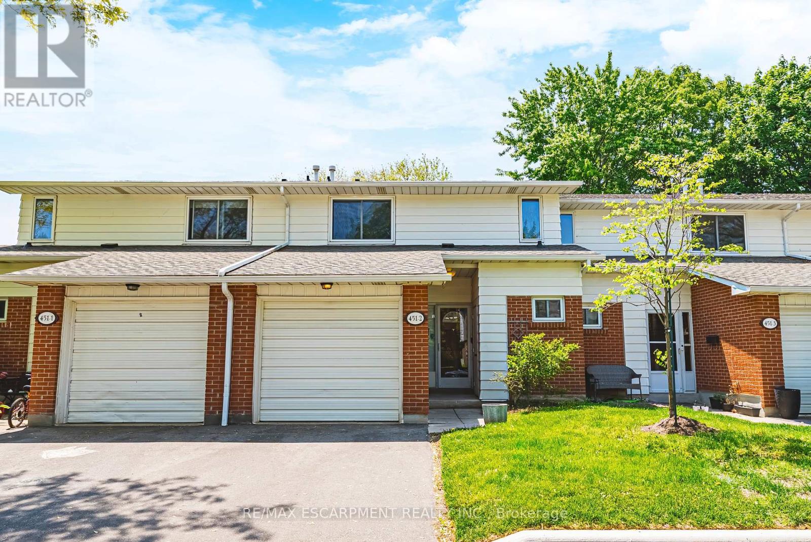 2 - 451 WOODVIEW ROAD