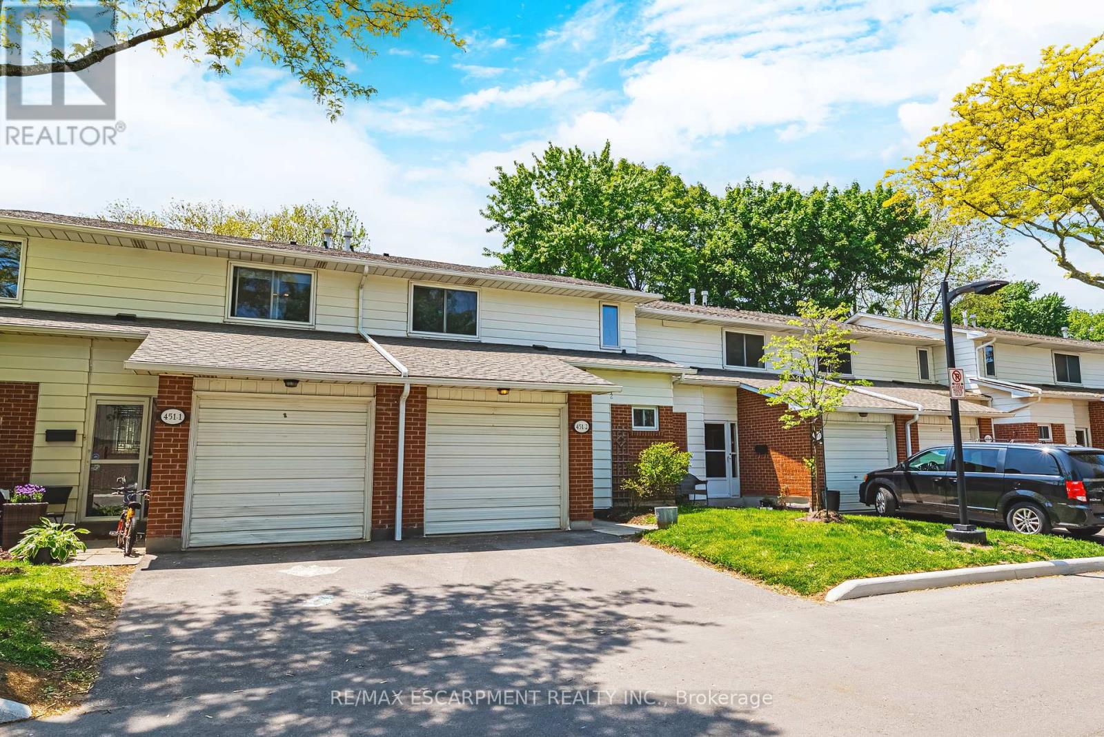 2 - 451 WOODVIEW ROAD