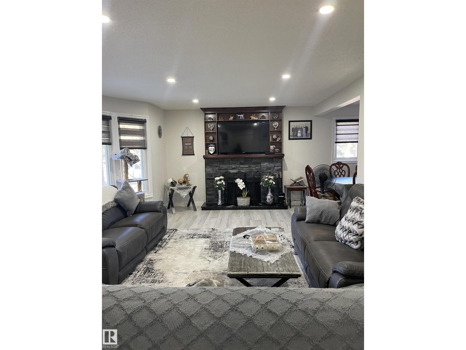 12203 147 AV NW NW