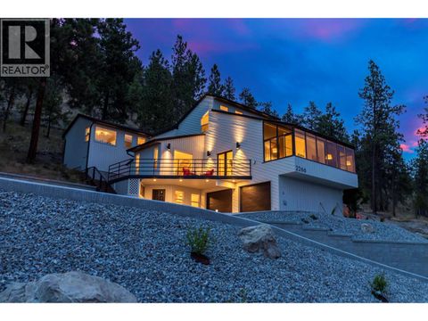 2266 Omineca Place Kelowna BC V1V1H7