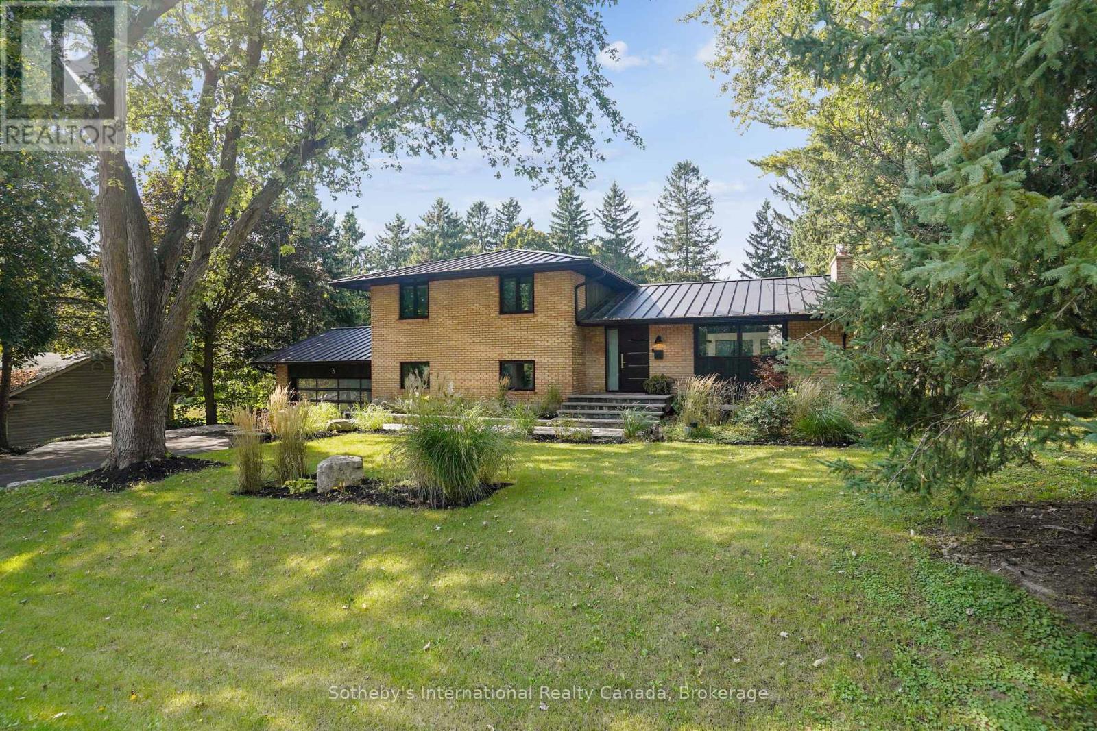 3 FOREST AVENUE
