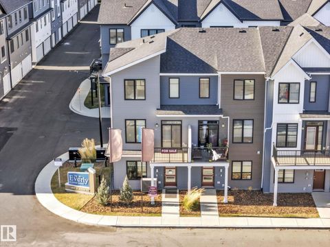 #85 6905 25 AV SW Edmonton AB T6X3B7