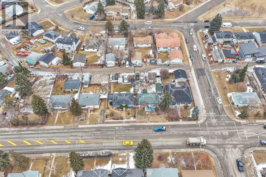 8508, 8512 Bowness Road NW