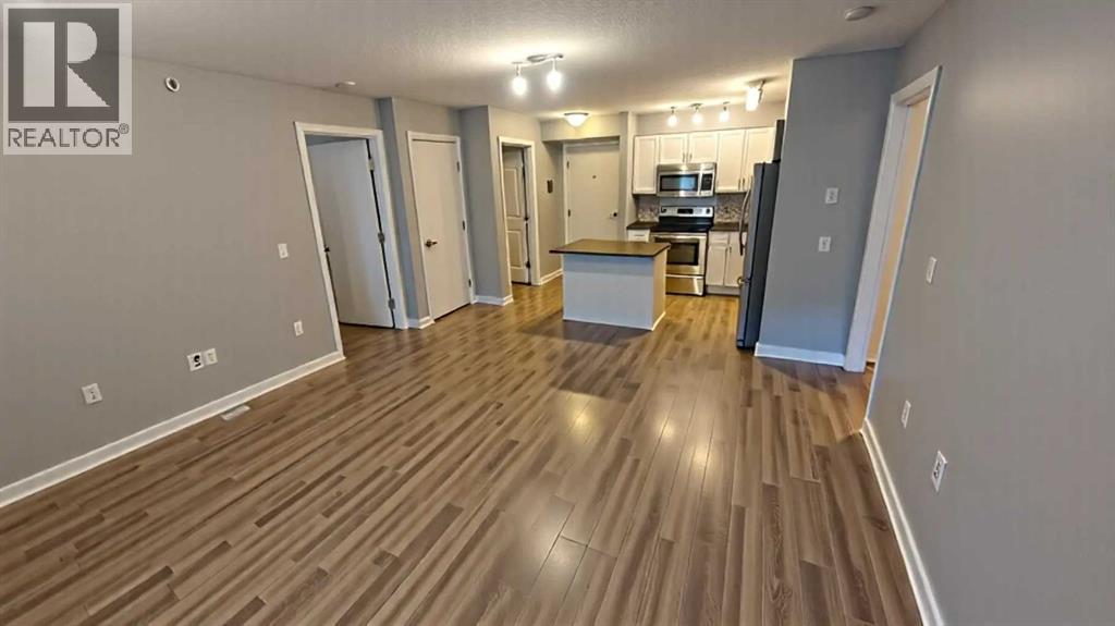 402, 2000 applevillage Court SE
