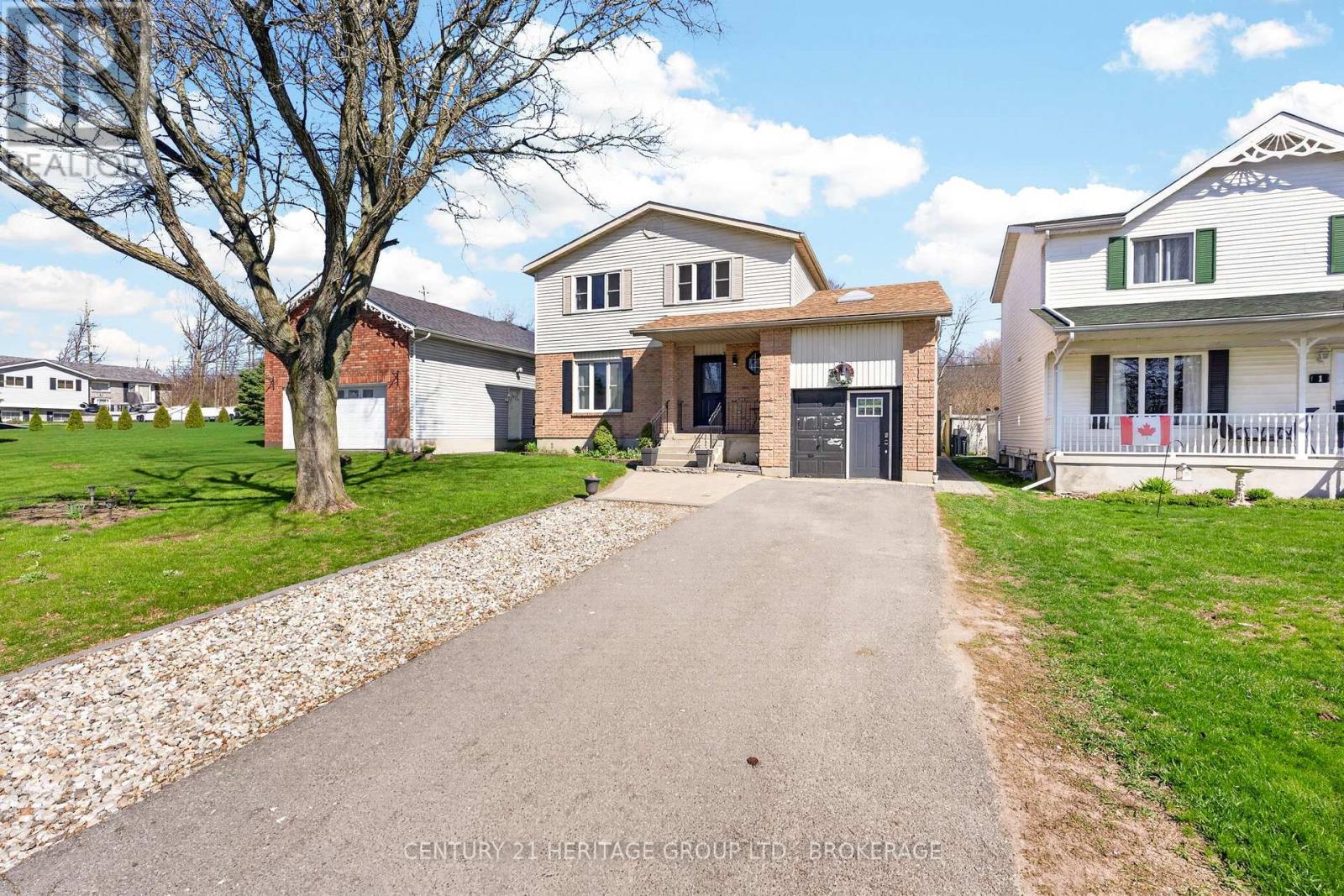 3 KEATES PLACE