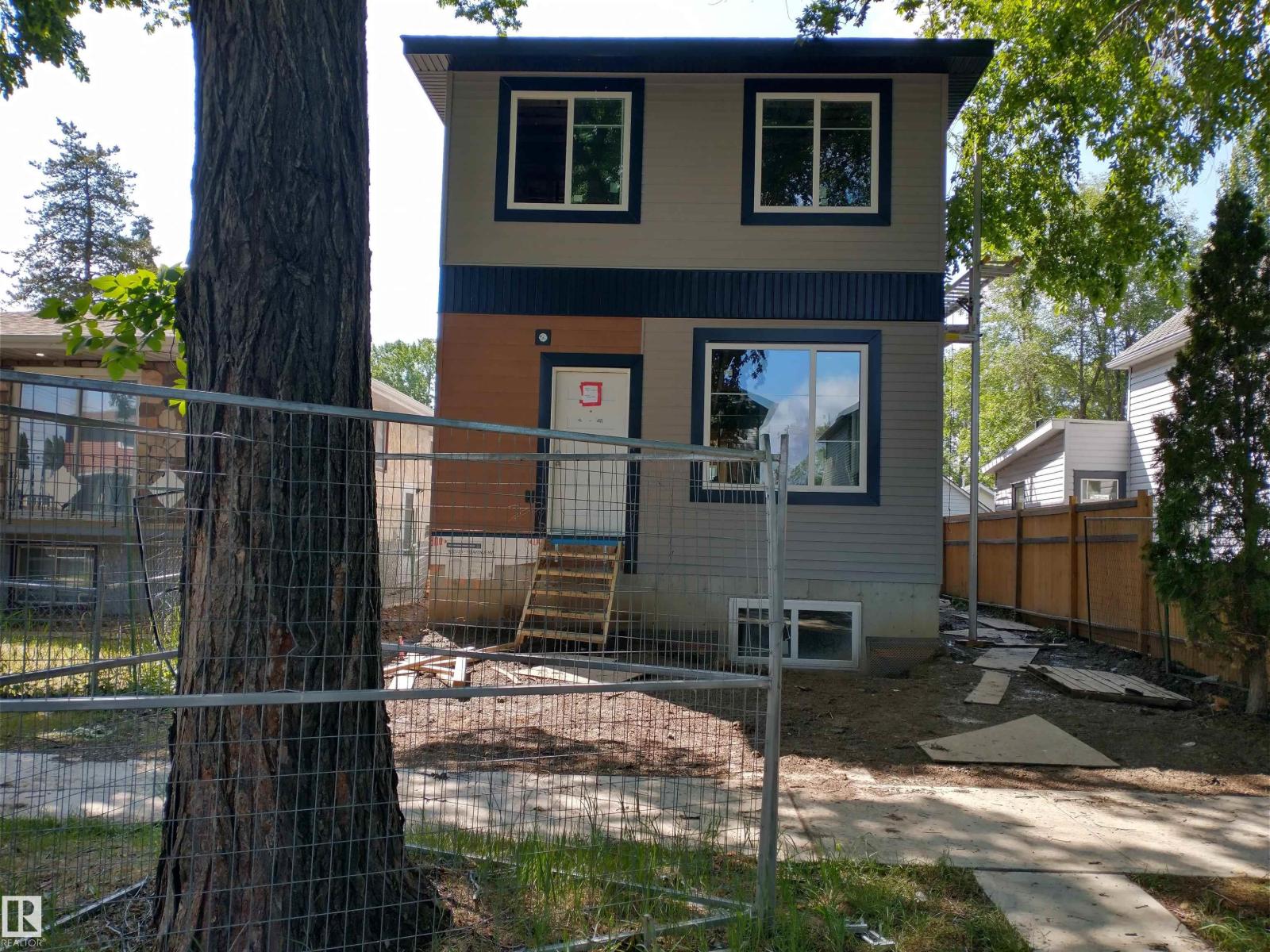 9227 110A AV NW NE