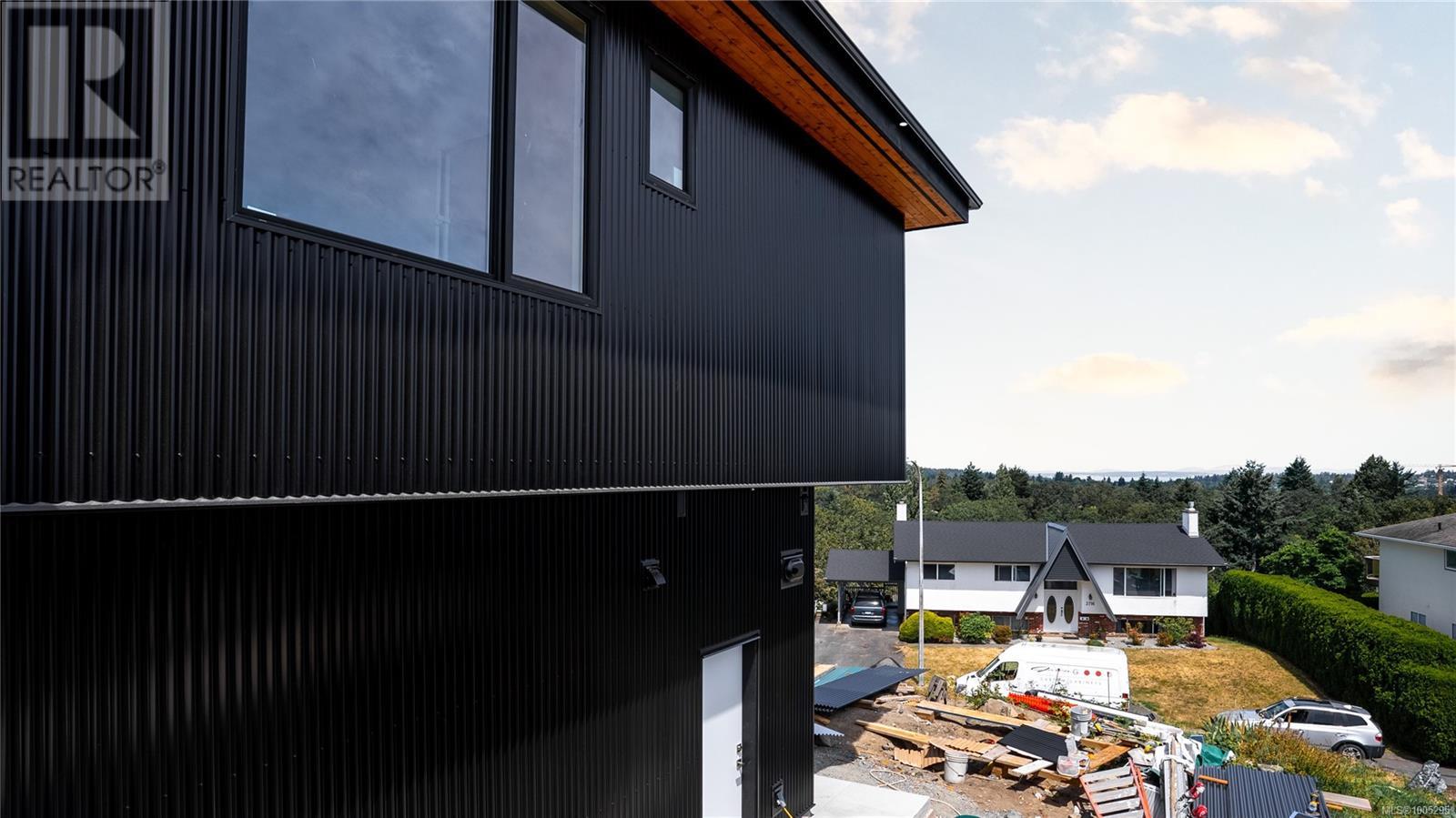 3700 Kootenay Pl