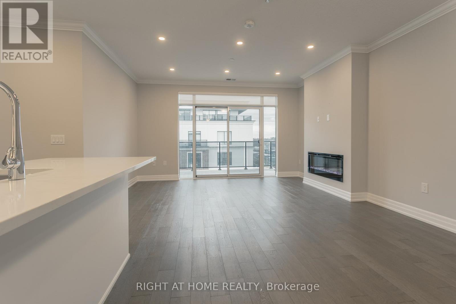 # 910 - 460 CALLAWAY ROAD