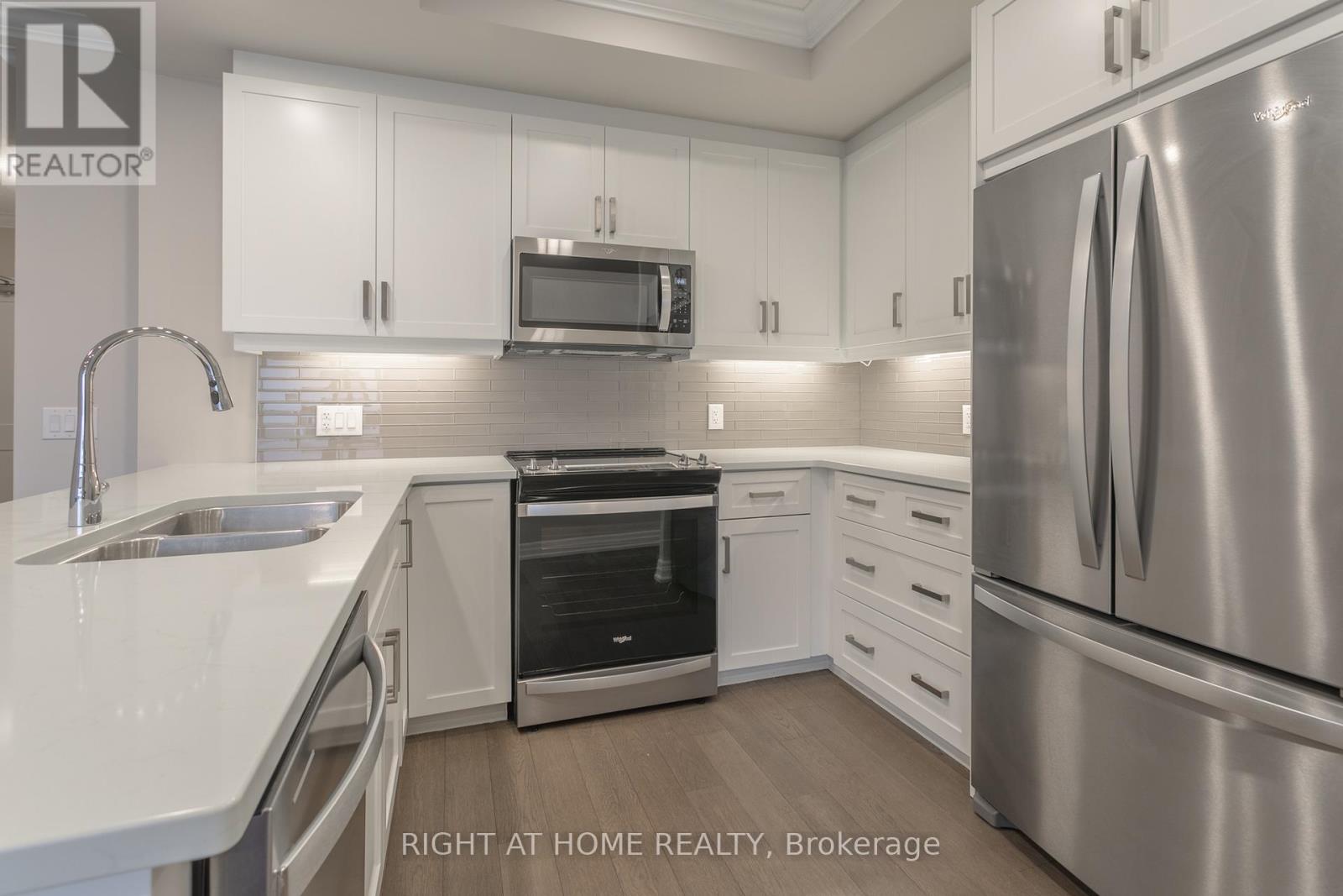 # 910 - 460 CALLAWAY ROAD