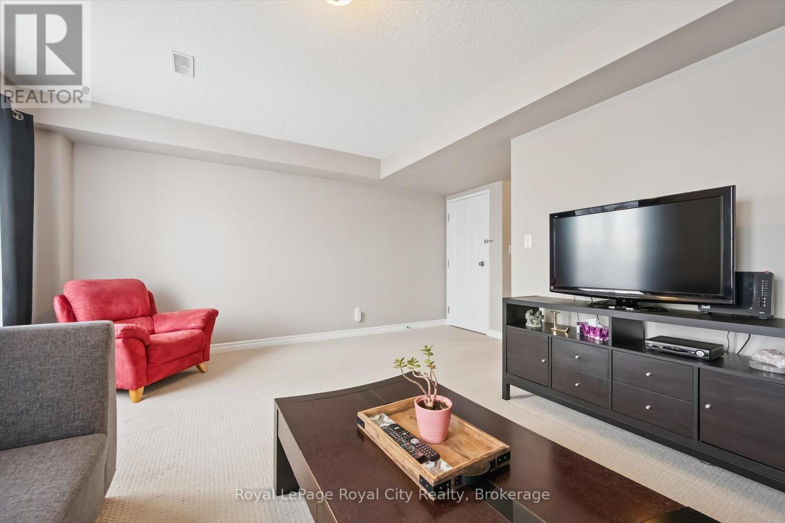 28B - 15 CARERE CRESCENT