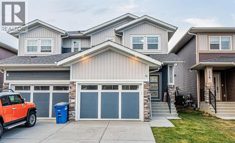 112 Midtown Close SW Airdrie AB T4B5G9