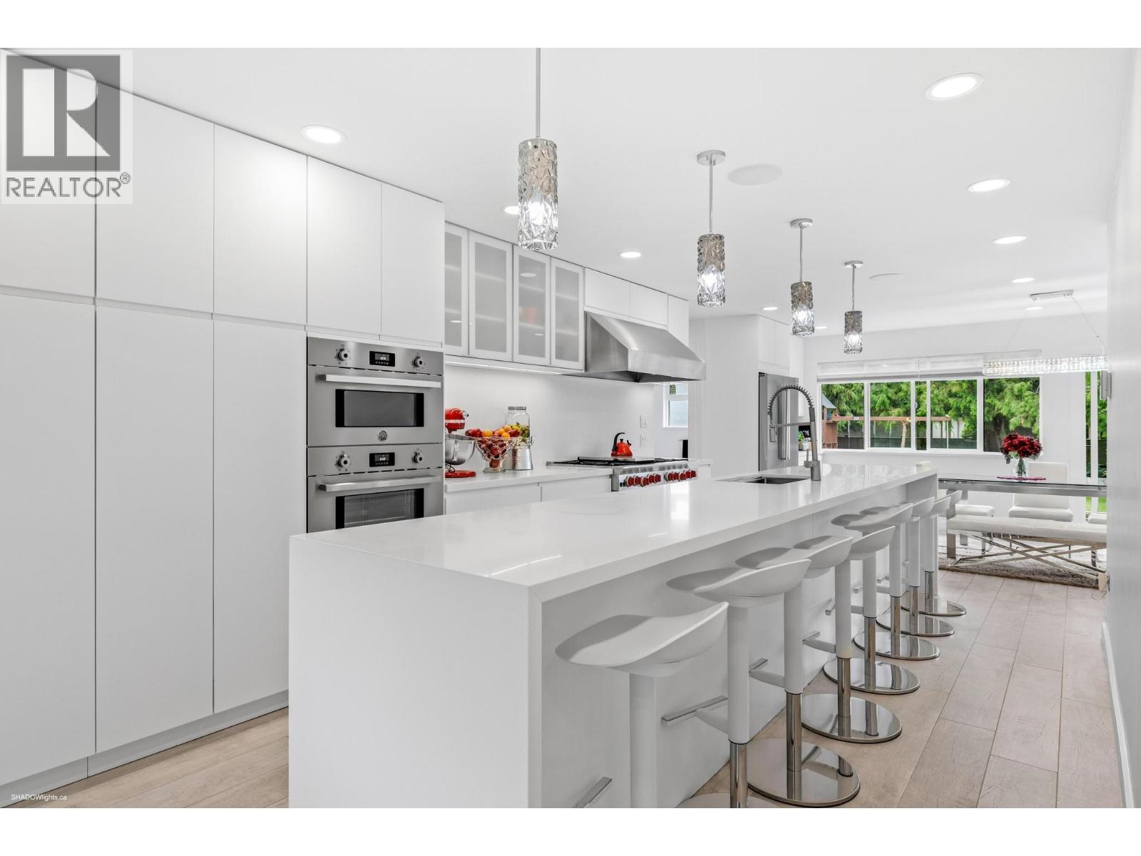 6471 GIBBONS DRIVE
