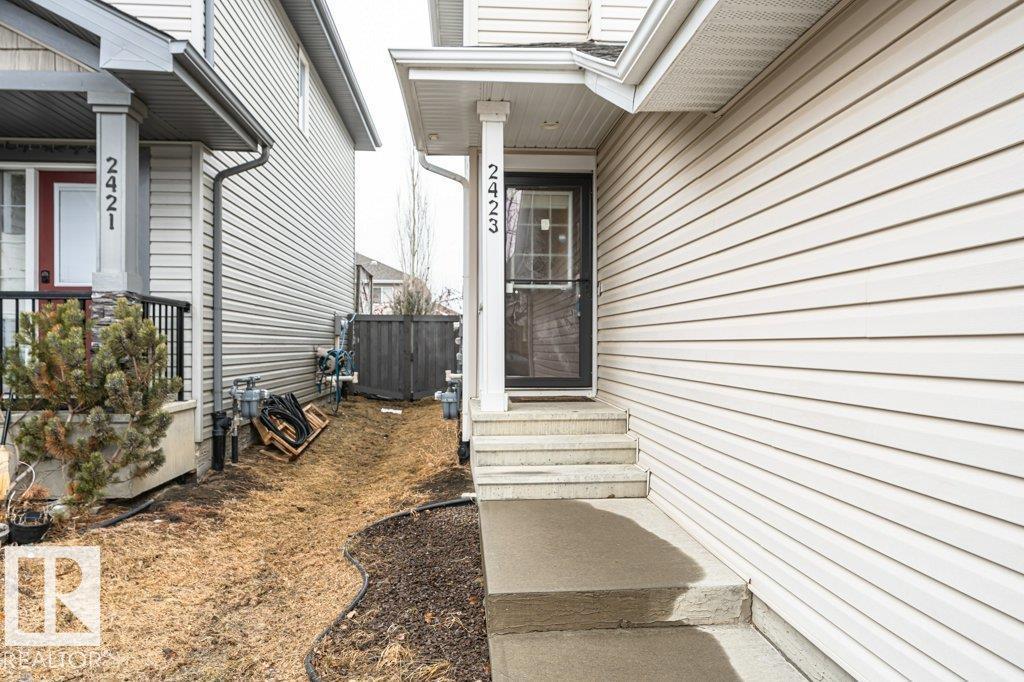 2423 CASSELMAN CR SW