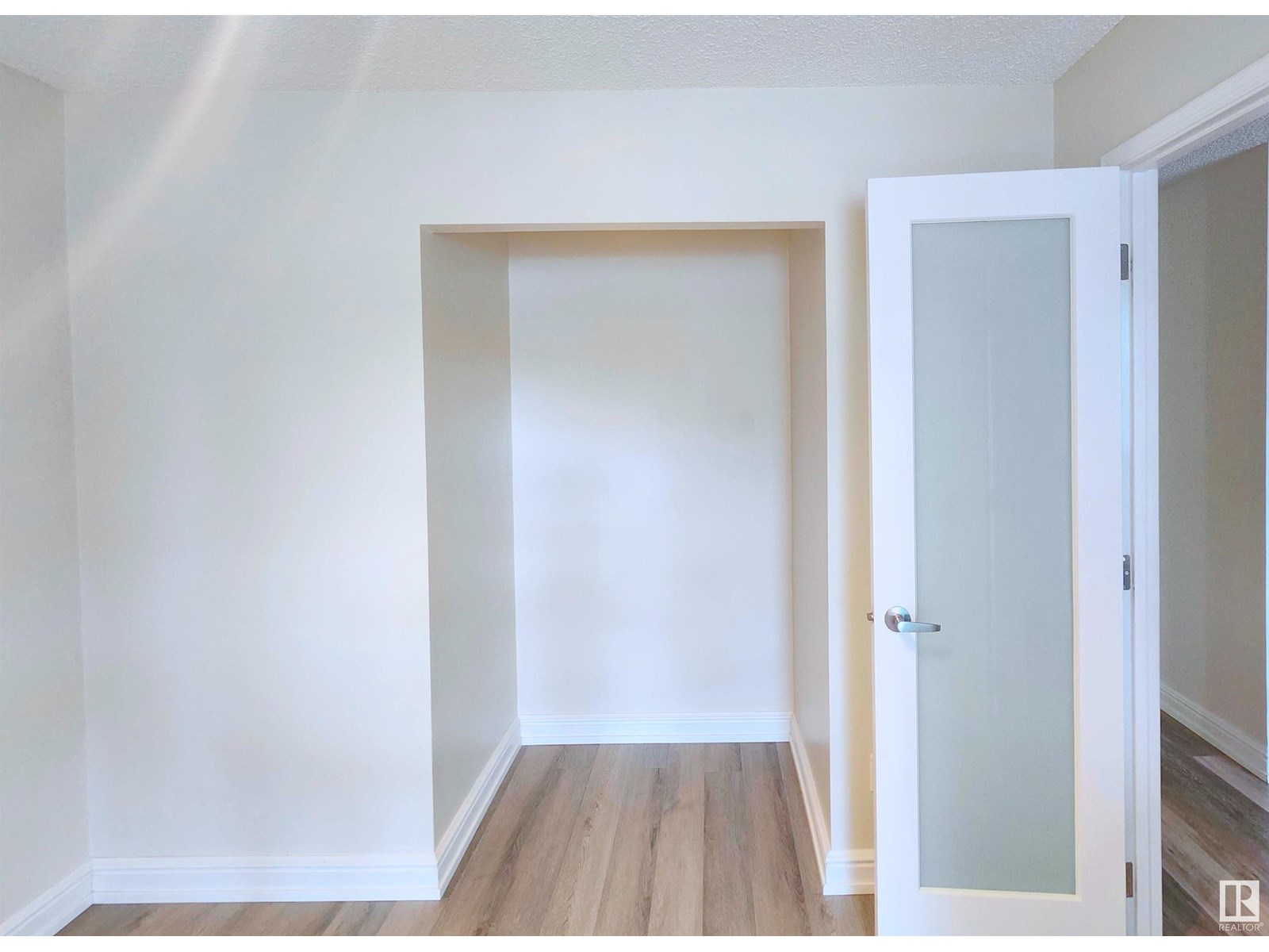 #97 2703 79 ST NW