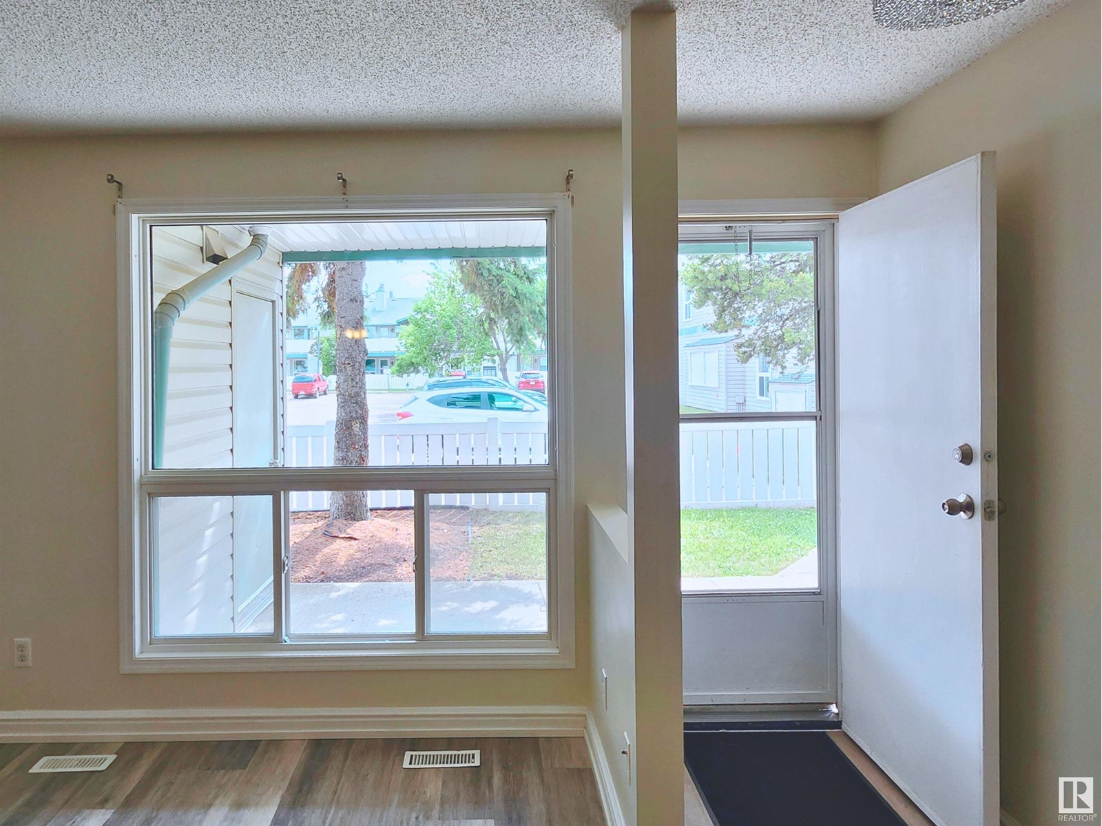 #97 2703 79 ST NW