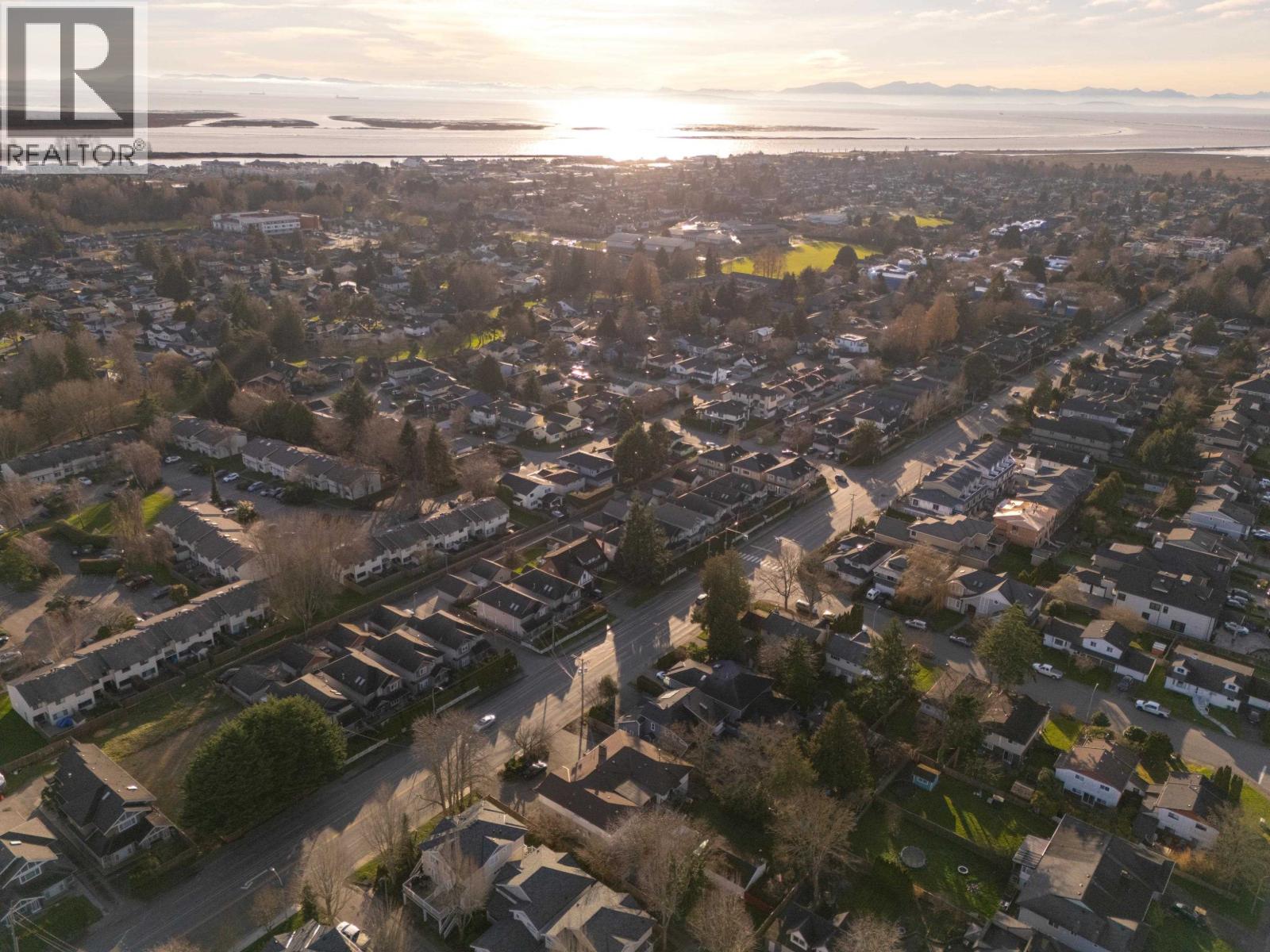 4751 - 4771 STEVESTON HIGHWAY