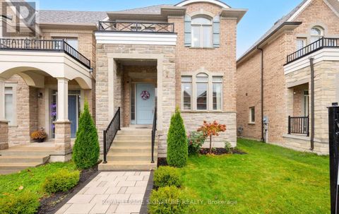 35 CLARA MAY AVENUE East Gwillimbury (Sharon) ON L9N0R4