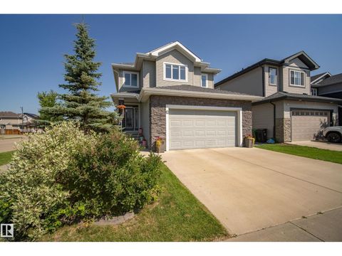 2 ELLICE BN Fort Saskatchewan AB T8L0T8