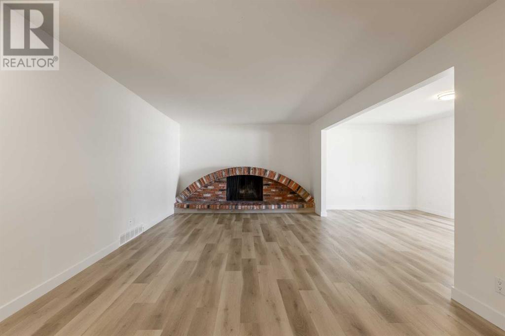 18 Queens Road W