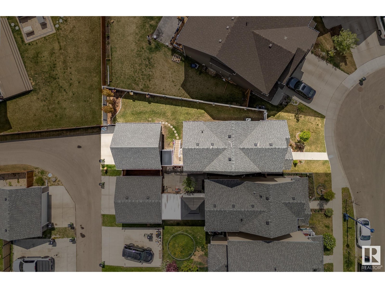 2339 84 ST SW