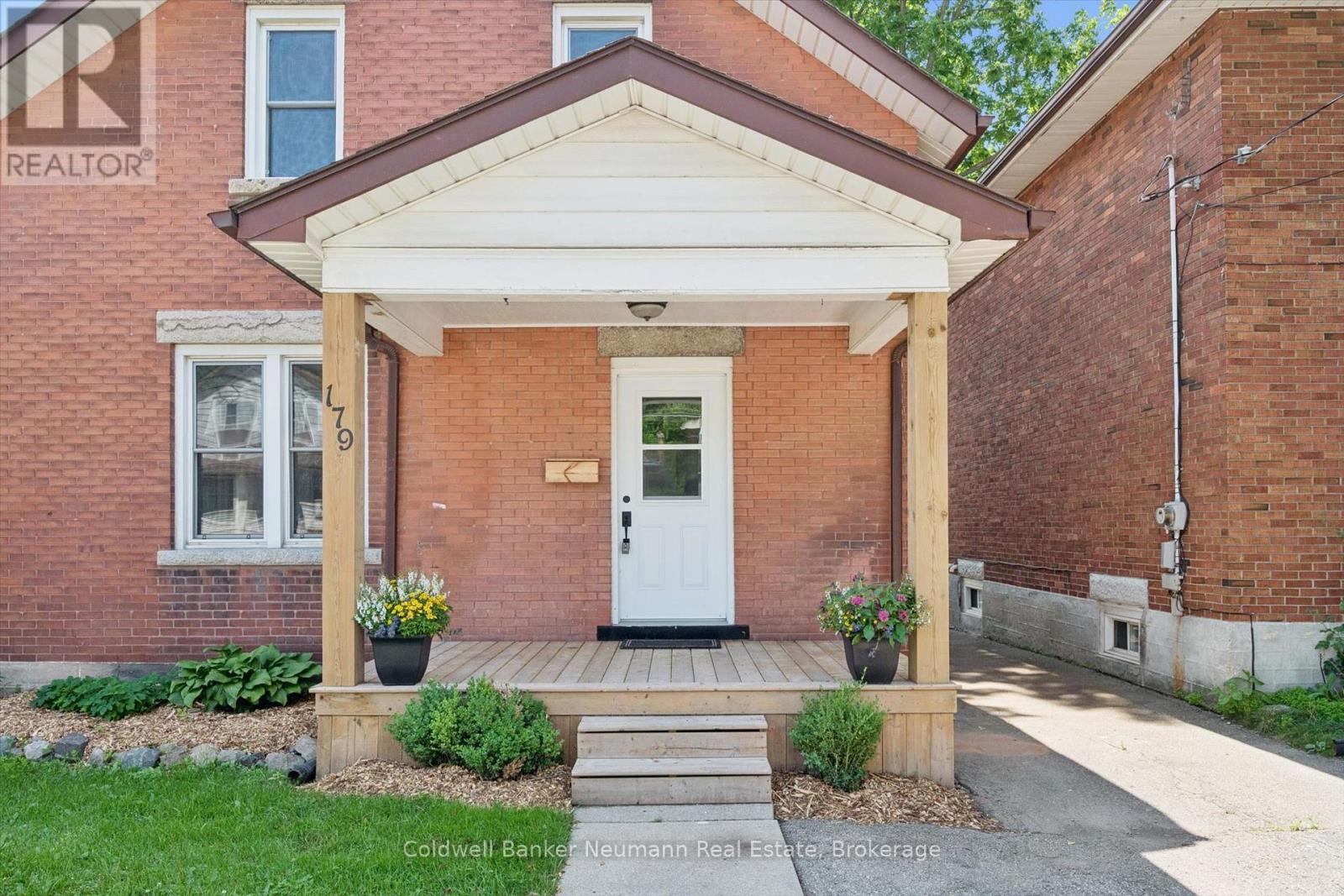 179 ELIZABETH STREET