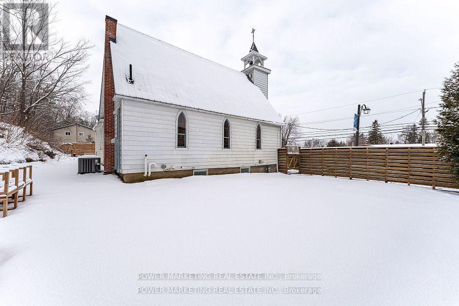 2476 OLD MONTREAL ROAD