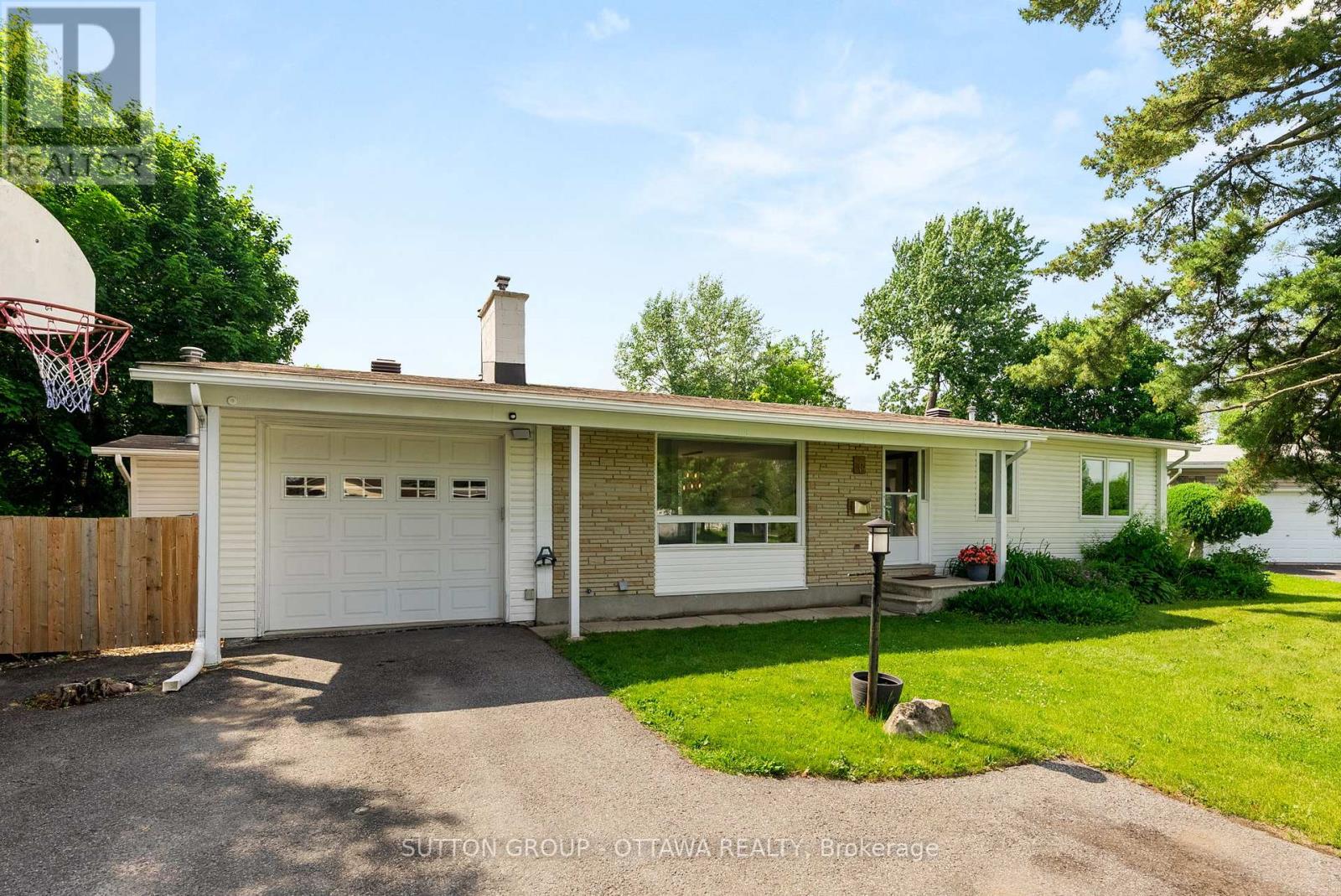 19 DONLAND AVENUE