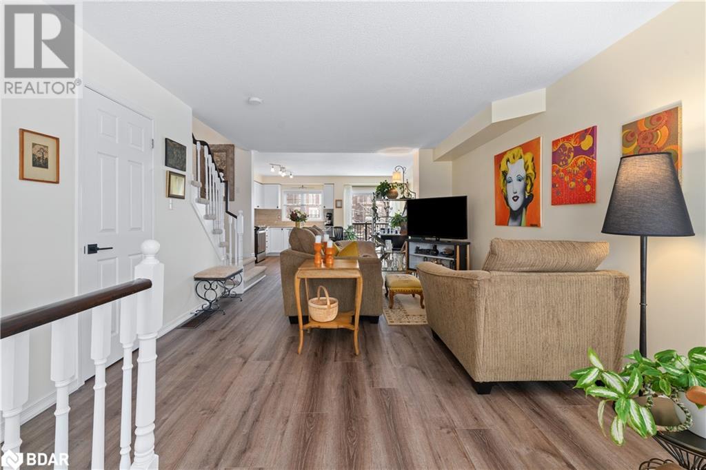 571 LONGWORTH Avenue Unit# 13
